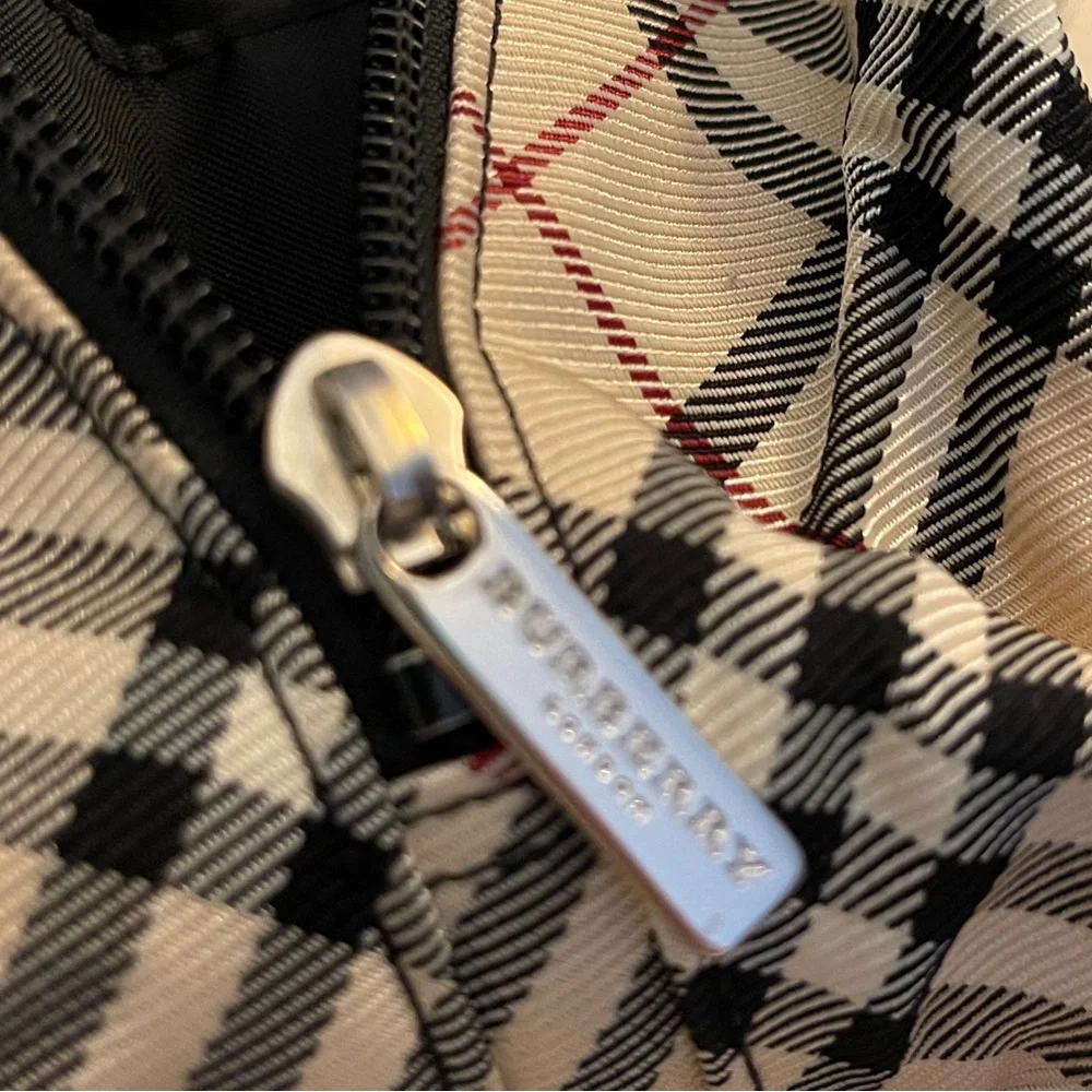 BURBERRY Blue Label Nova Check Three Compartment Arm Bag - Picture 13 of 13